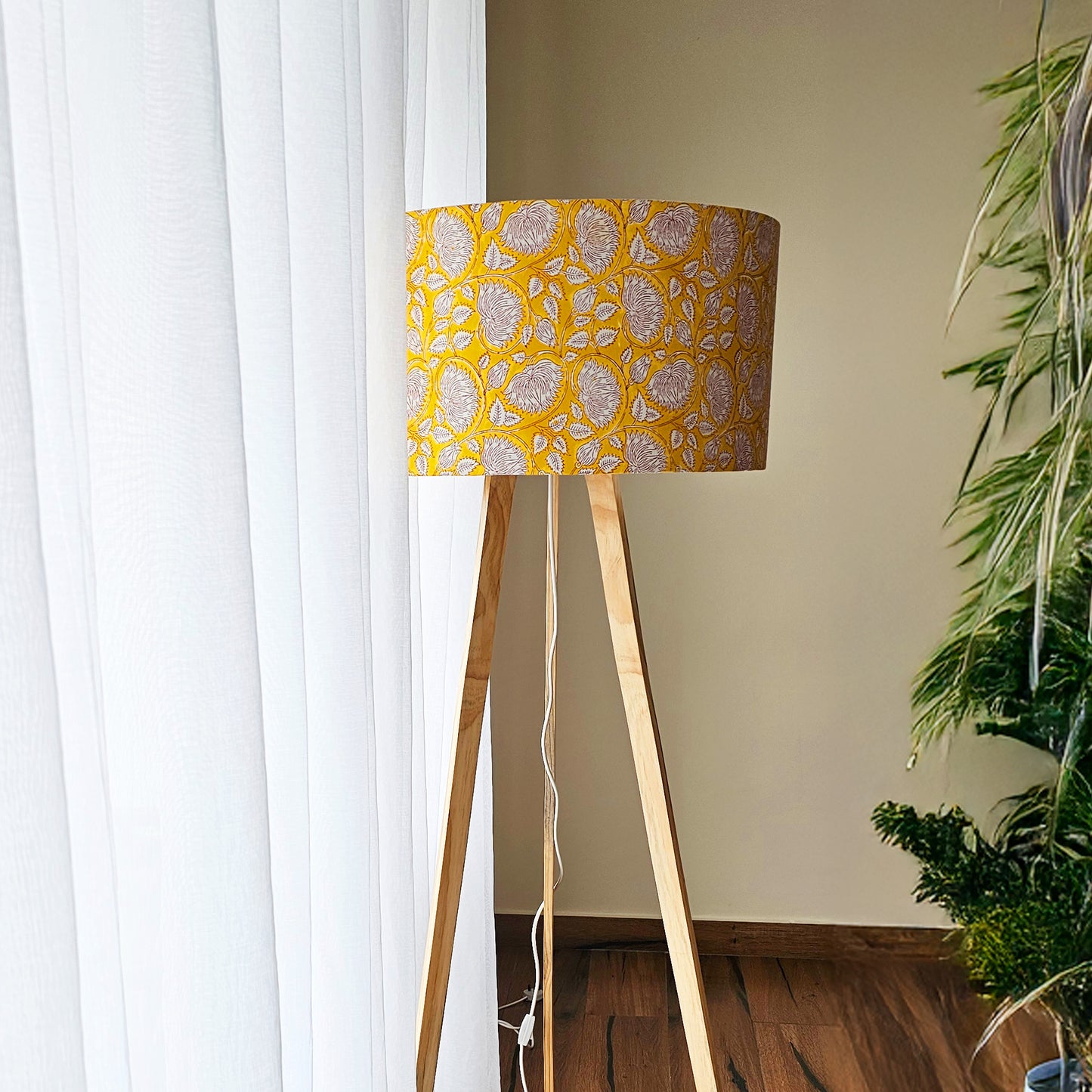 Yellow Lotus mega lamp