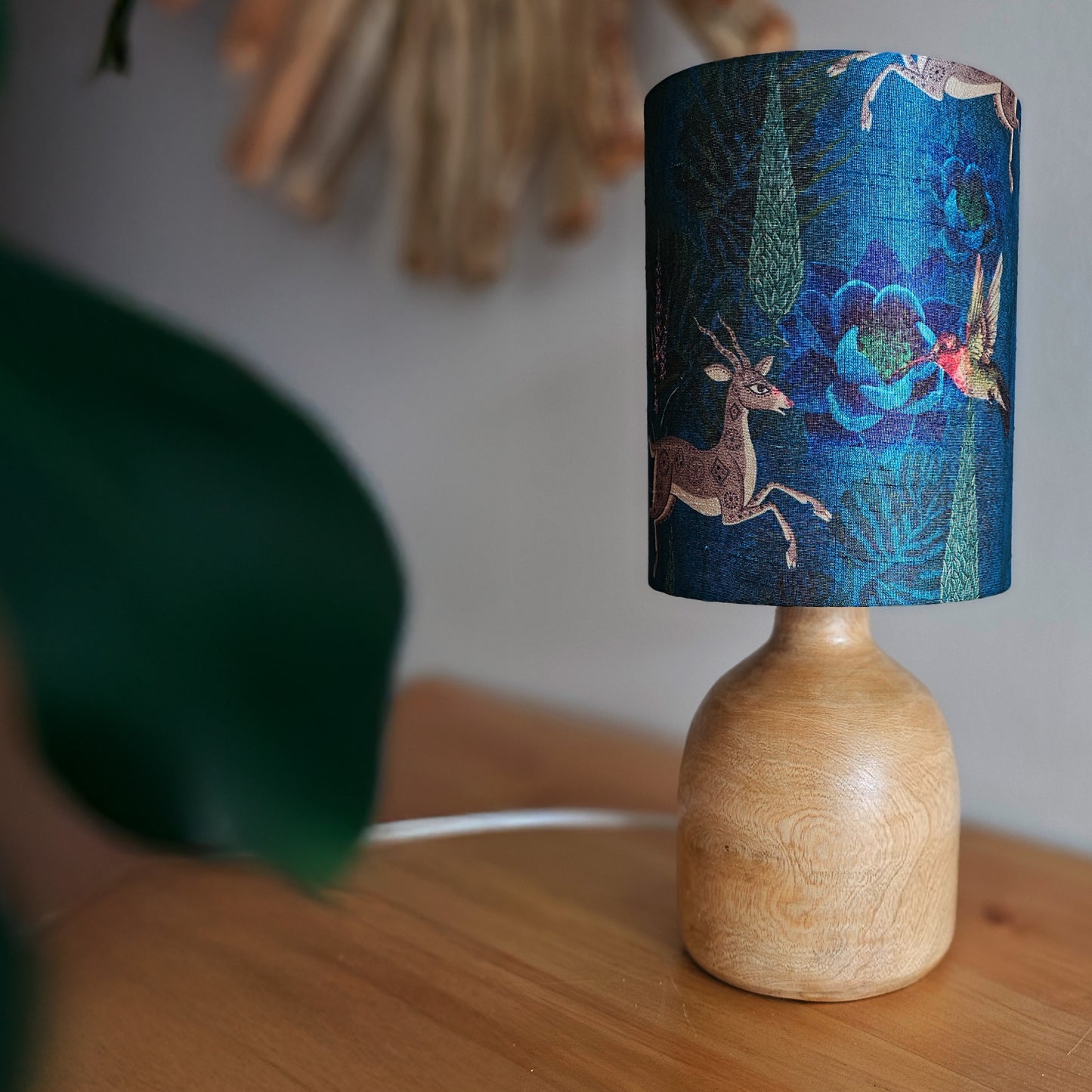 Antelope silk lamp