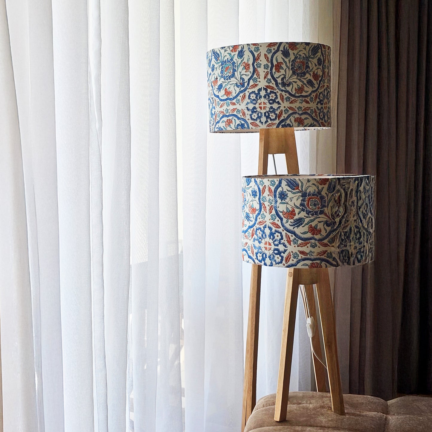 Blue Dahlia floor lamp