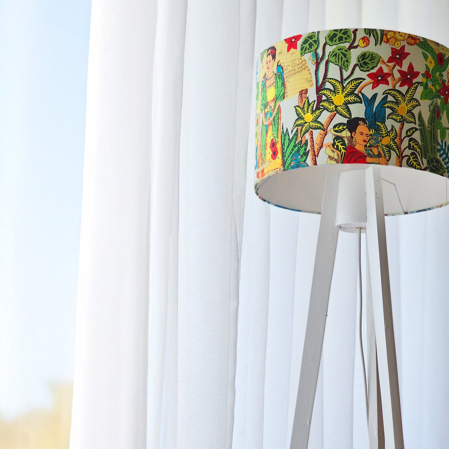 Frida floor lamp