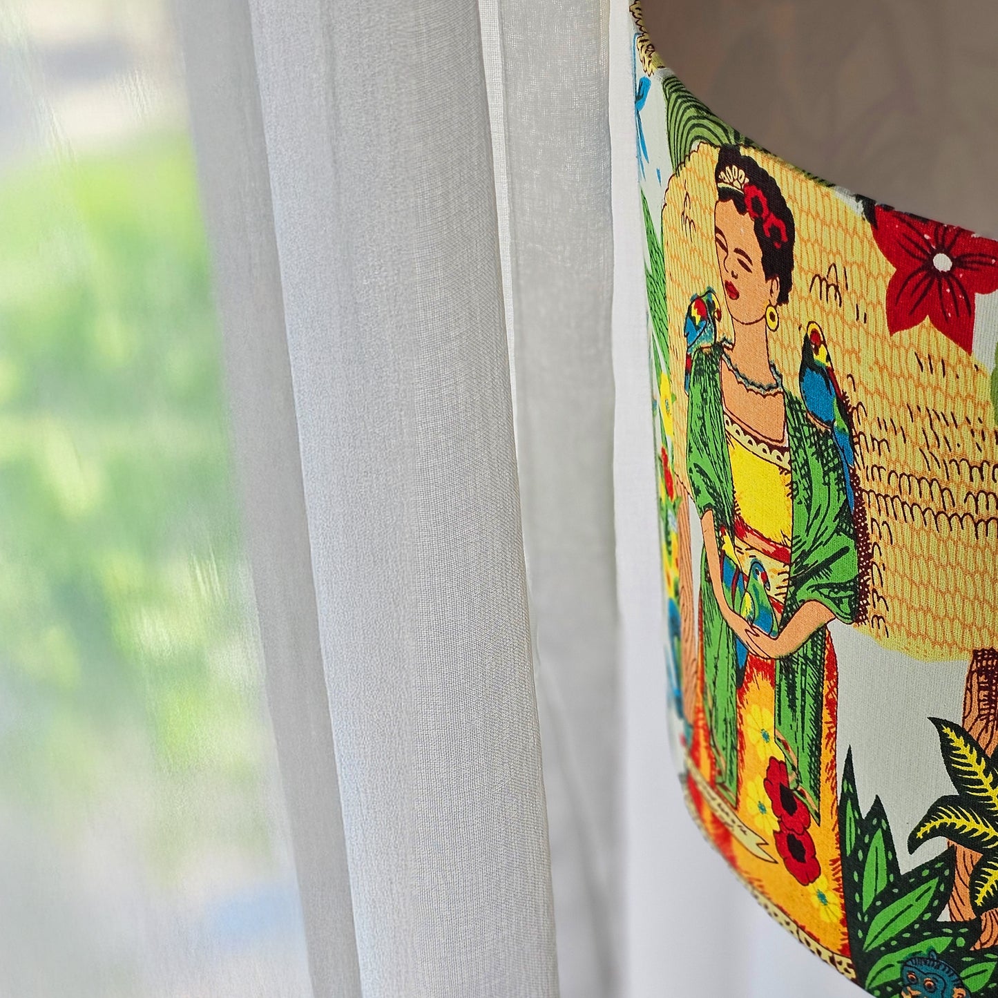 Frida floor lamp