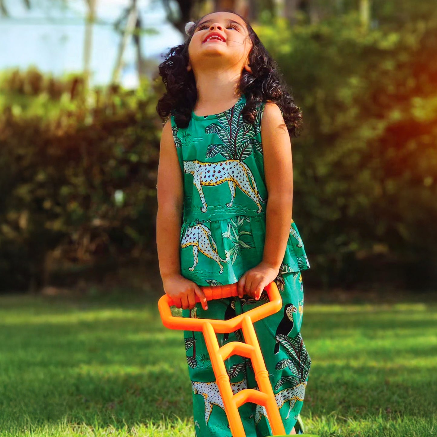 Green jungle girls pants set