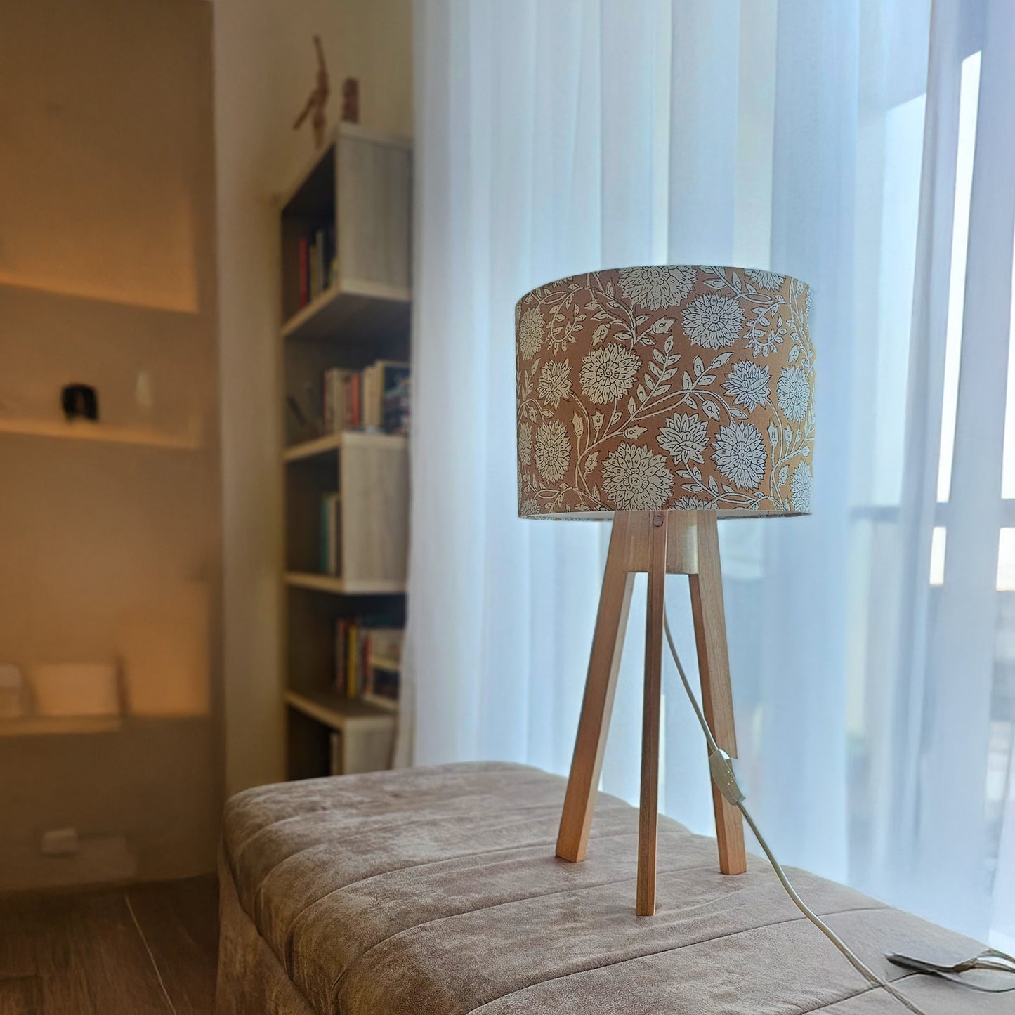 Marigold side lamp