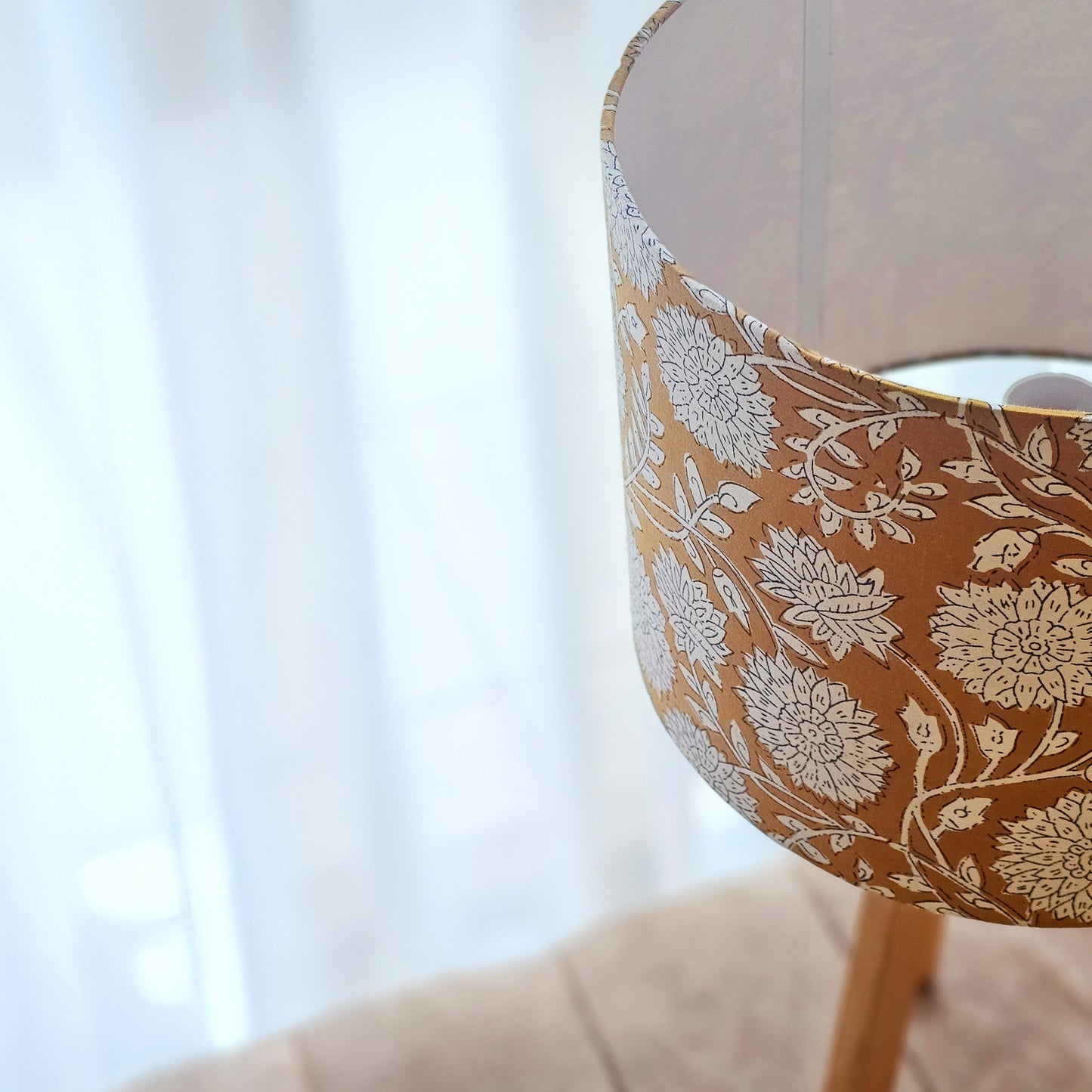 Marigold side lamp