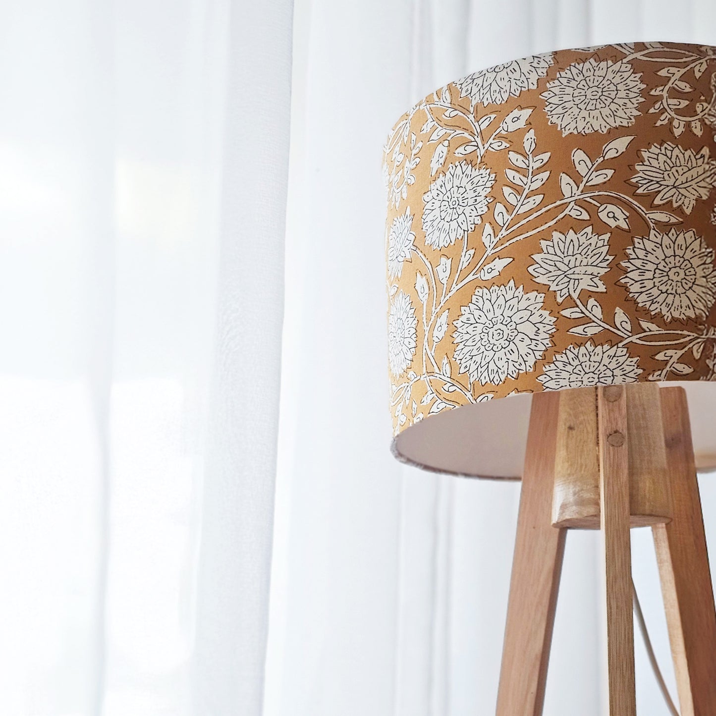 Marigold side lamp