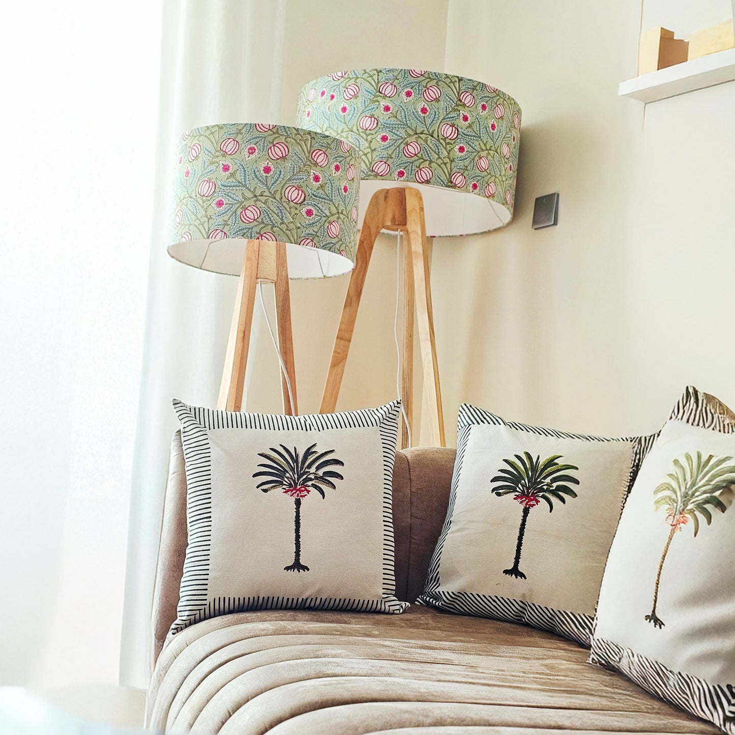 Palm cushion cover
